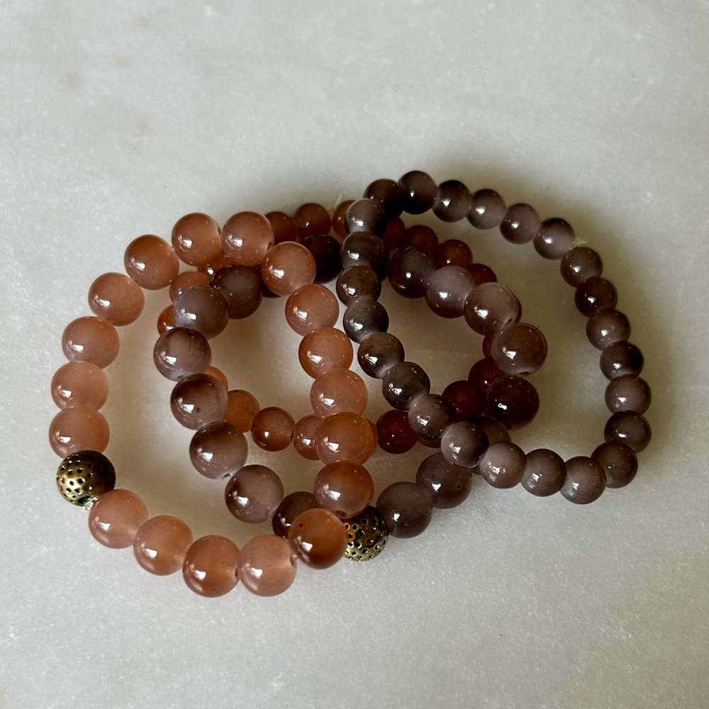Set/4 Beaded Bracelets purple/mauve